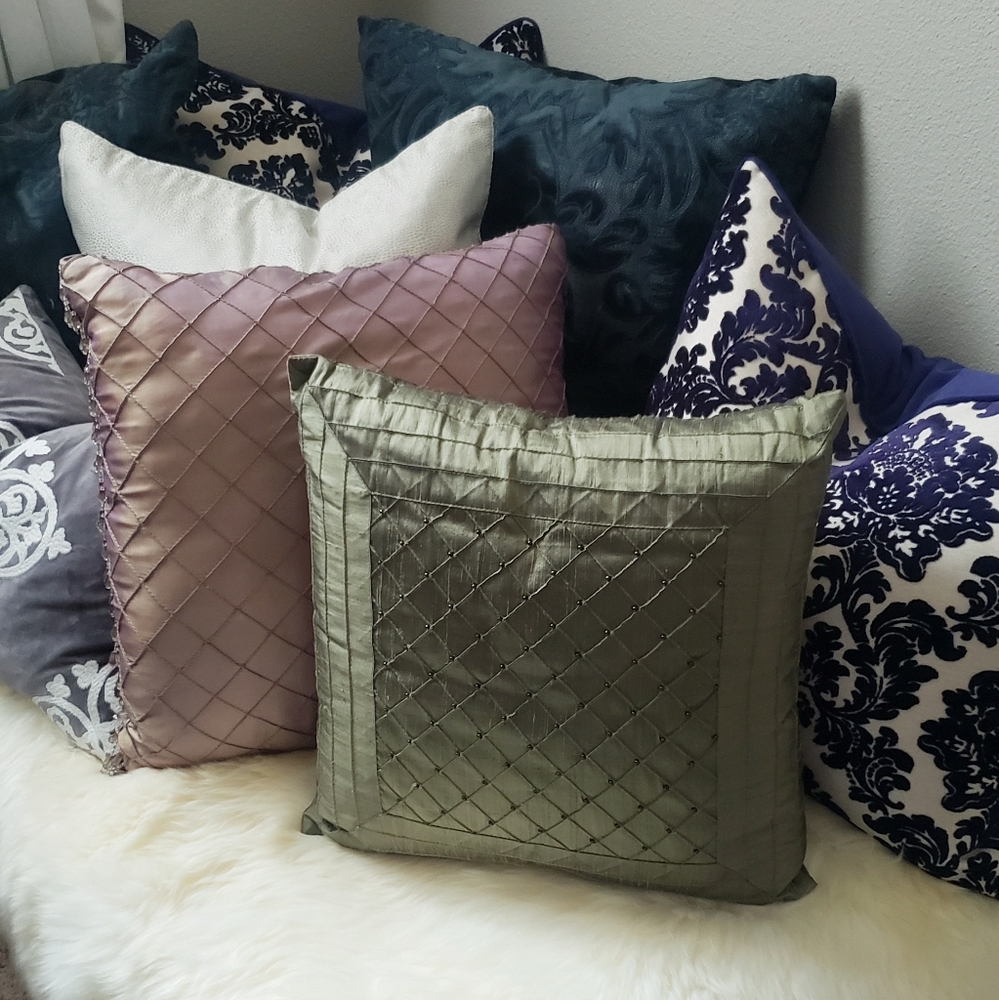 ✔️SOLD 2x🆕️ Accent Pillows - Picture 4 of 12